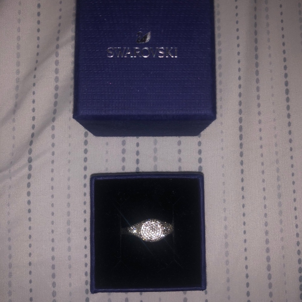 Swarovski VERY shiny ring